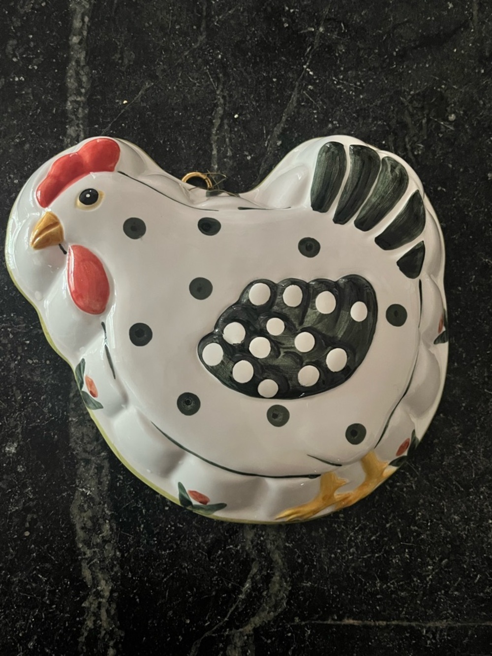 Vintage Hand-Painted Ceramic Hen/Chicken Mould Wall Hanging Decor